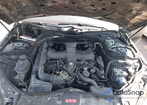 2013 Mercedes-Benz E 350 z USA, uszkodzony, nr VIN WDDHF5KB0DA765664